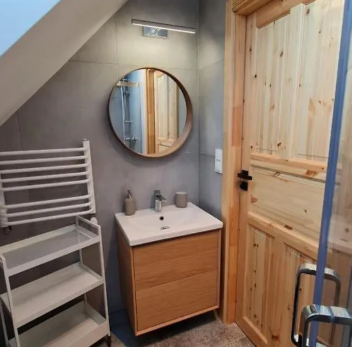 Na Gwizdowce 7 Vila *